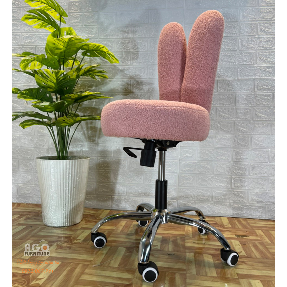 Ghế xoay tai thỏ | CH475